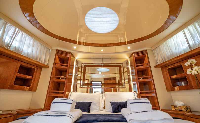 Photo Azimut 74 (2003)