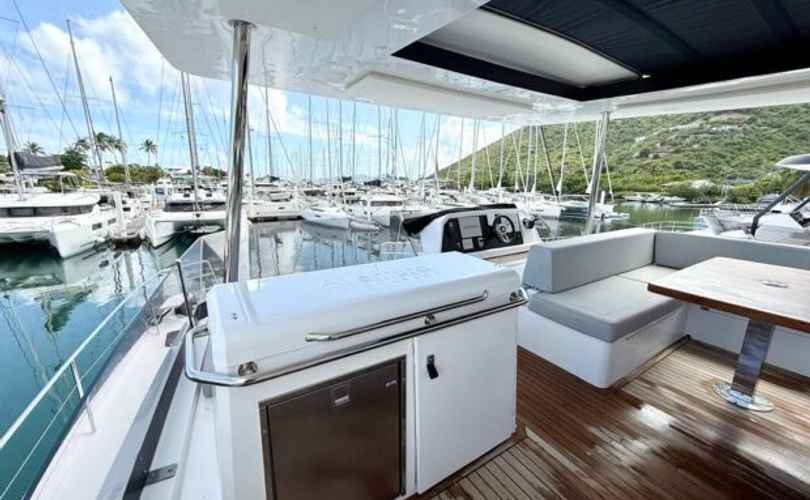 Aventura 50 MY