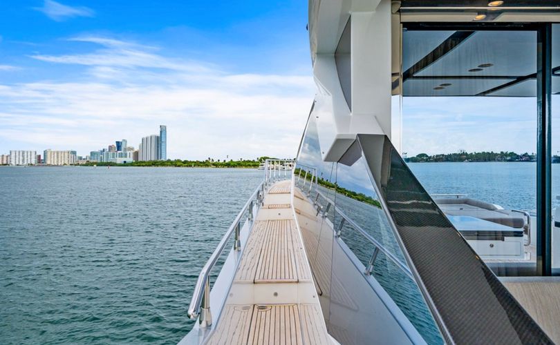 Photo Azimut S7 (2019)