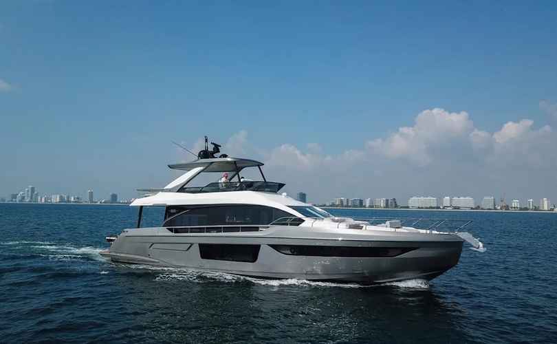 Photo Azimut 68 Fly (2023)