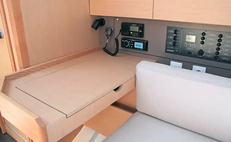 Oceanis 38.1