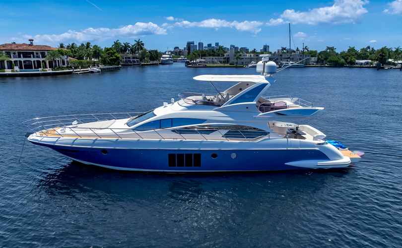 Photo Azimut 64 Fly (2013)