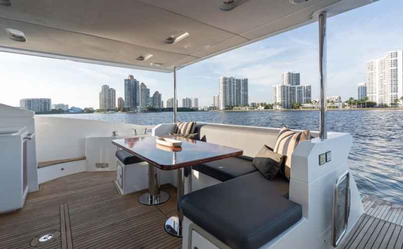 Photo Azimut 70 (2018)