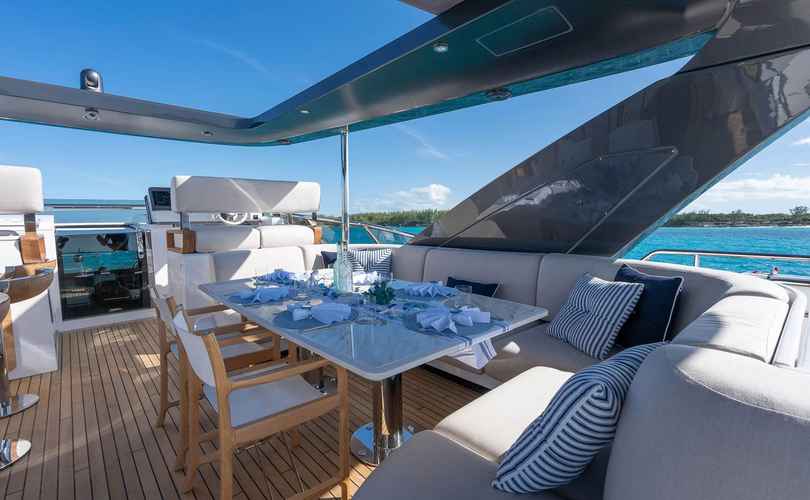 Azimut Grande 27