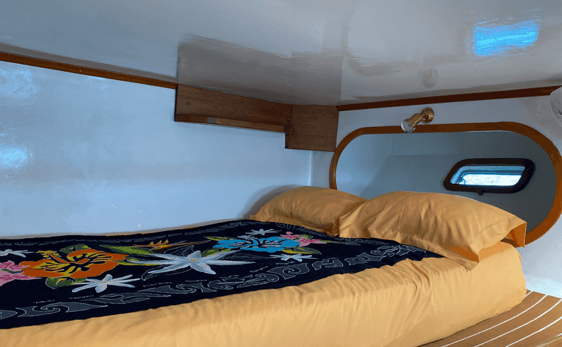 Photo Custom Built 48 (1990)