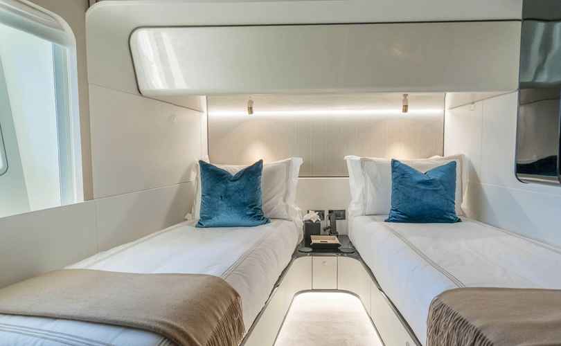 Azimut Grande 27