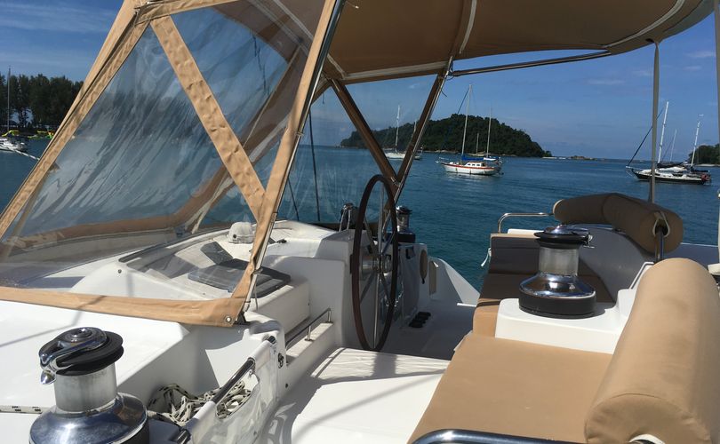 Photo Lagoon 440 (2006)