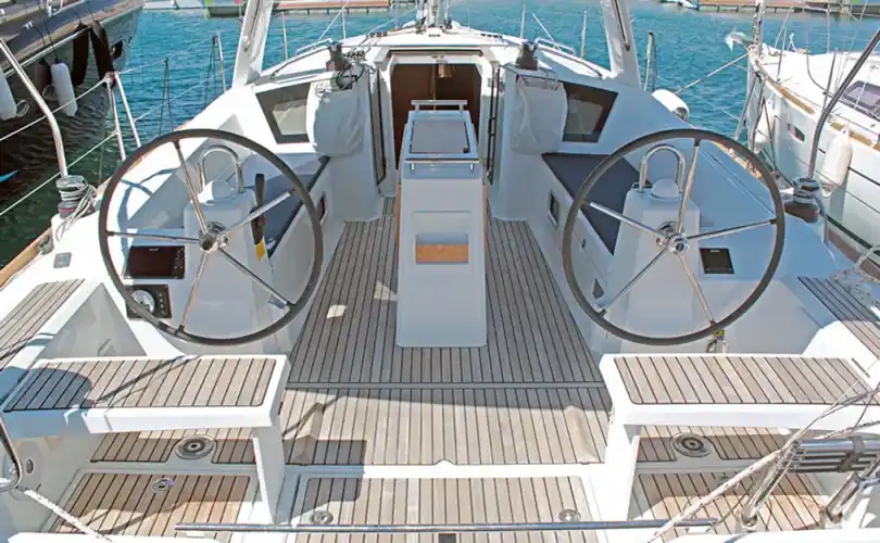 Oceanis 38.1