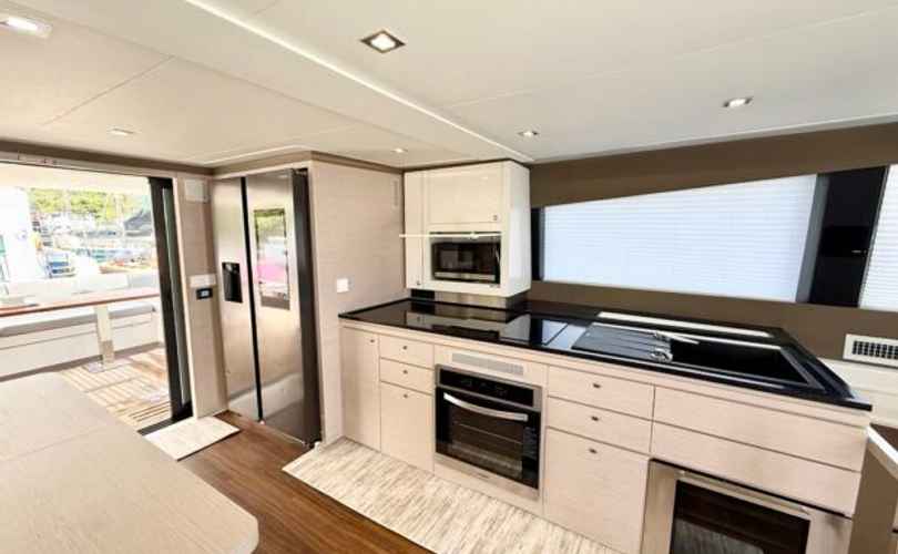 Aventura 50 MY