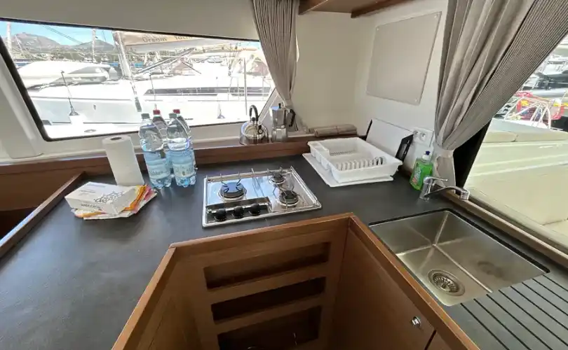 Lagoon 42
