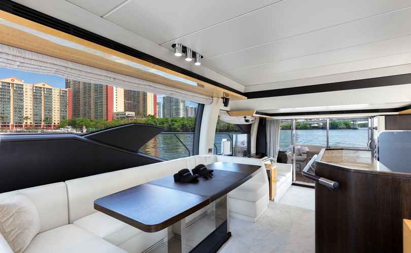 Photo Azimut 66 (2016)