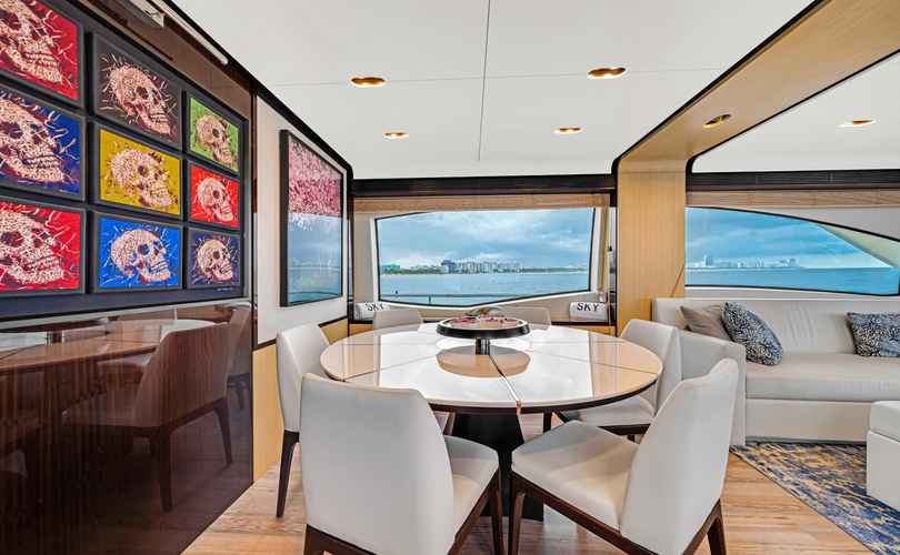 Photo Azimut 84 (2013)