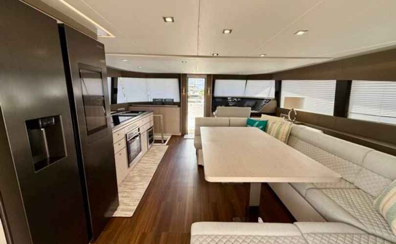Aventura 50 MY