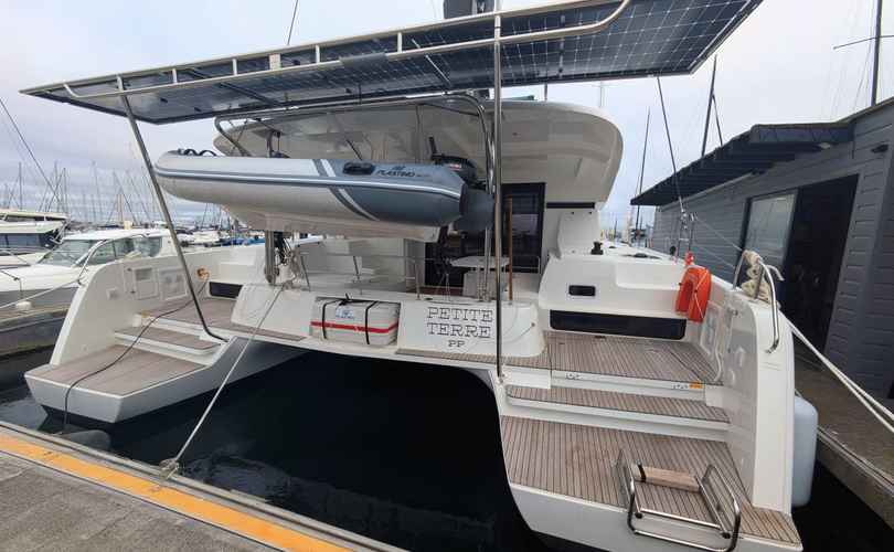 Lagoon 42