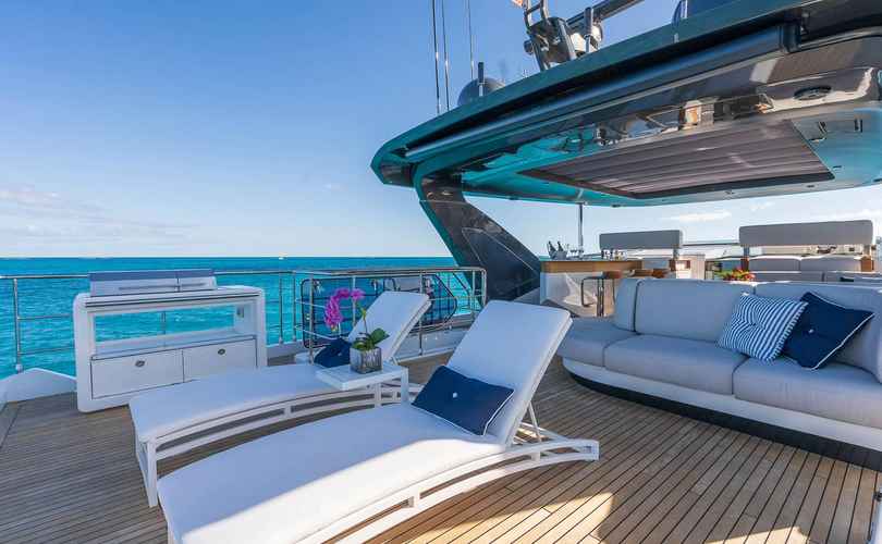 Azimut Grande 27