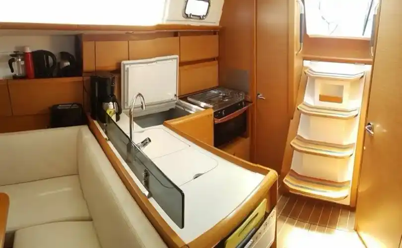 Photo Sun Odyssey 379 (2012)