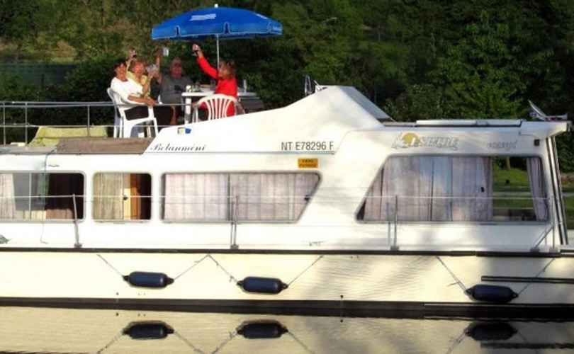 Photo Espade Concept Fly