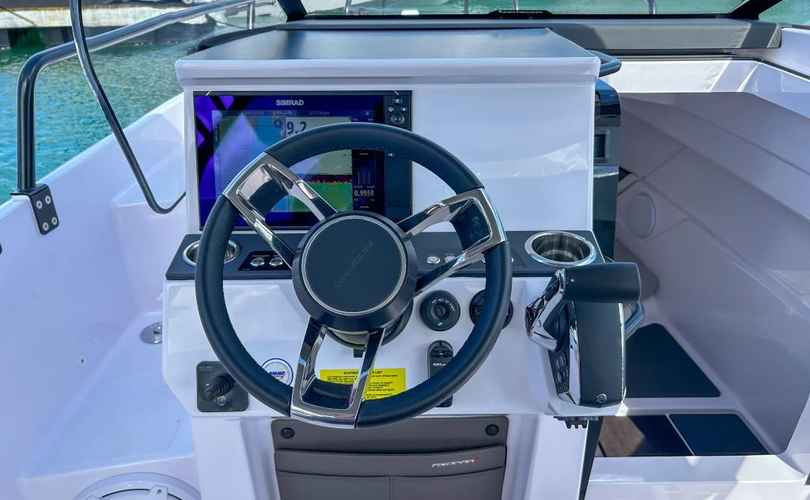 Photo Axopar 25 Cross Top