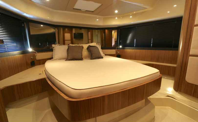 Photo Azimut 43 Magellan (2014)