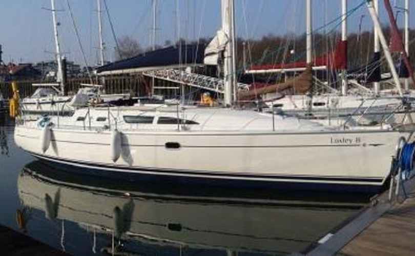 Sun Odyssey 37