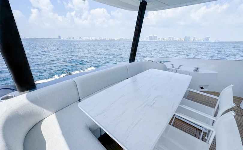 Photo Azimut 68 Fly (2023)