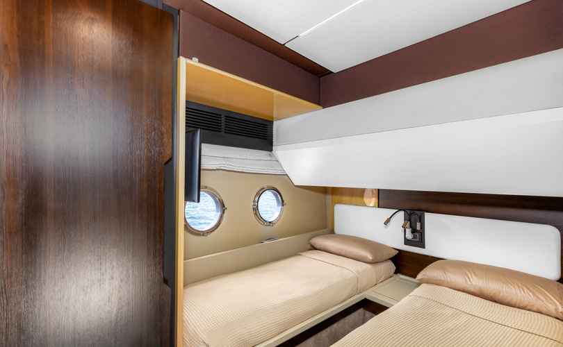 Photo Azimut 66 (2016)