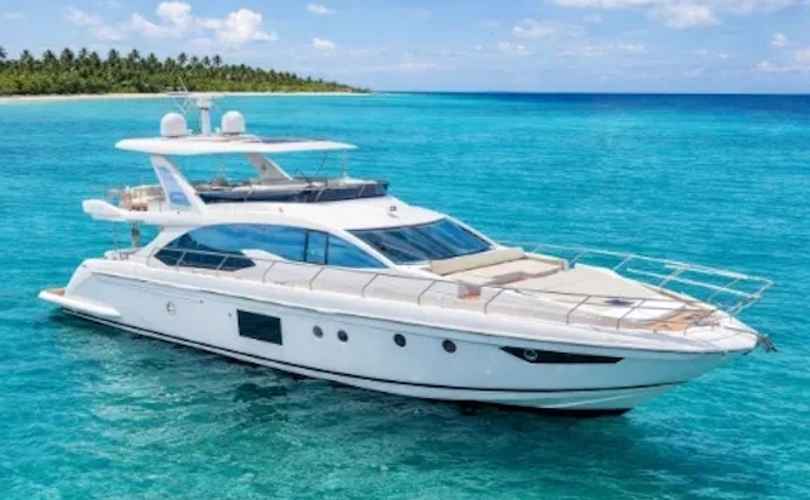 Photo Azimut 66 (2016)