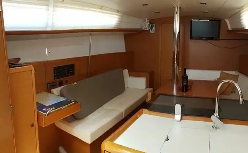 Photo Sun Odyssey 379 (2012)