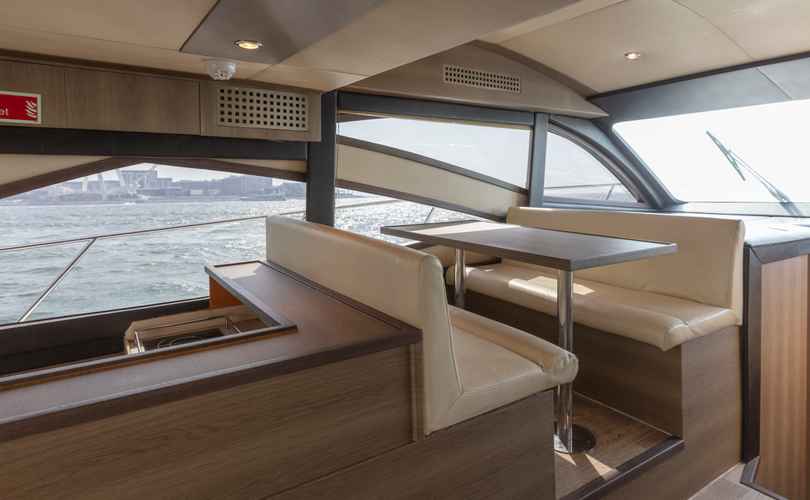 Photo Oryx 46 Fly (2008)