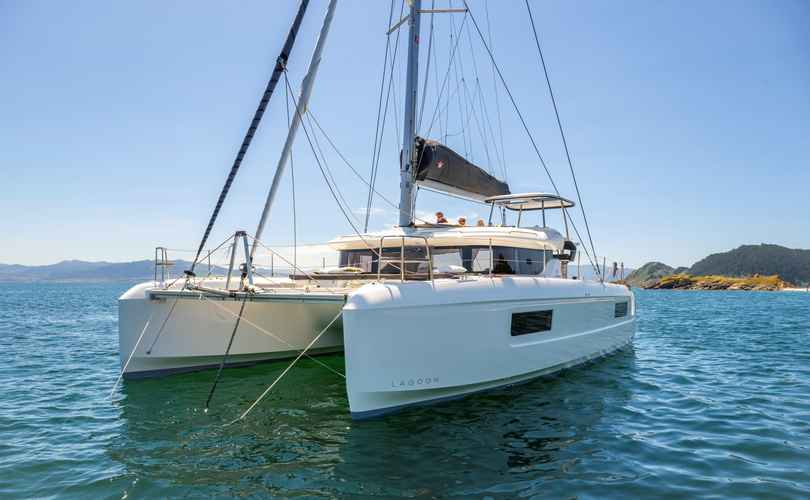 Lagoon 43