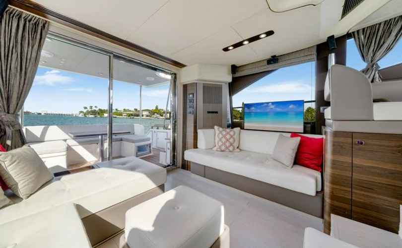 Photo Azimut 50 (2017)