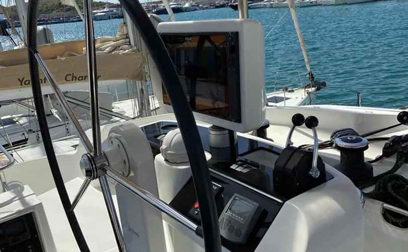 Photo Lagoon 52 Fly (2019)