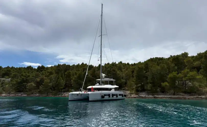 Lagoon 55