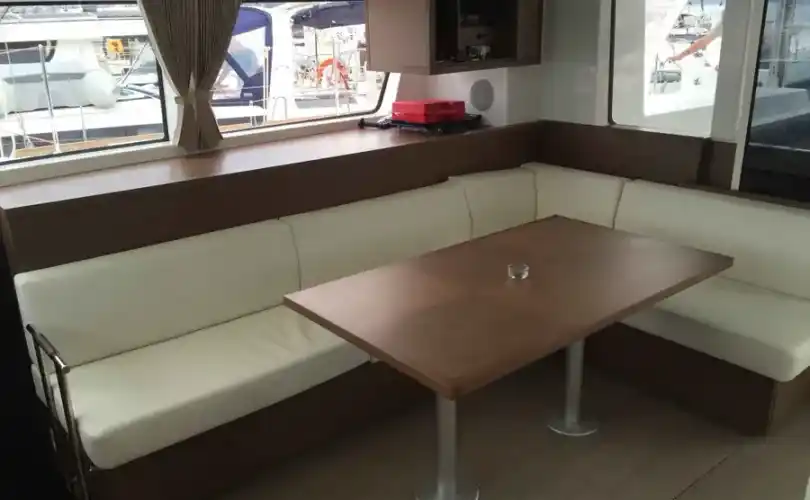 Photo Lagoon 52 Fly (2018)