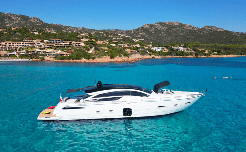 Pershing 80