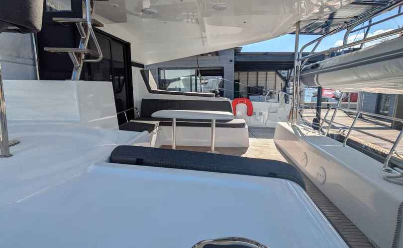 Lagoon 42