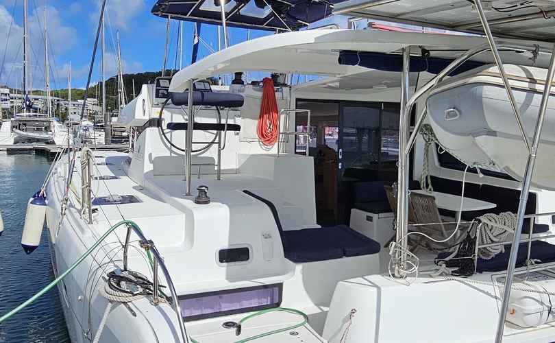 Lagoon 42