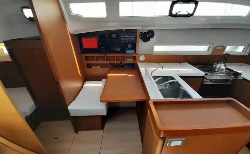 Photo Sun Odyssey 410 (2024)