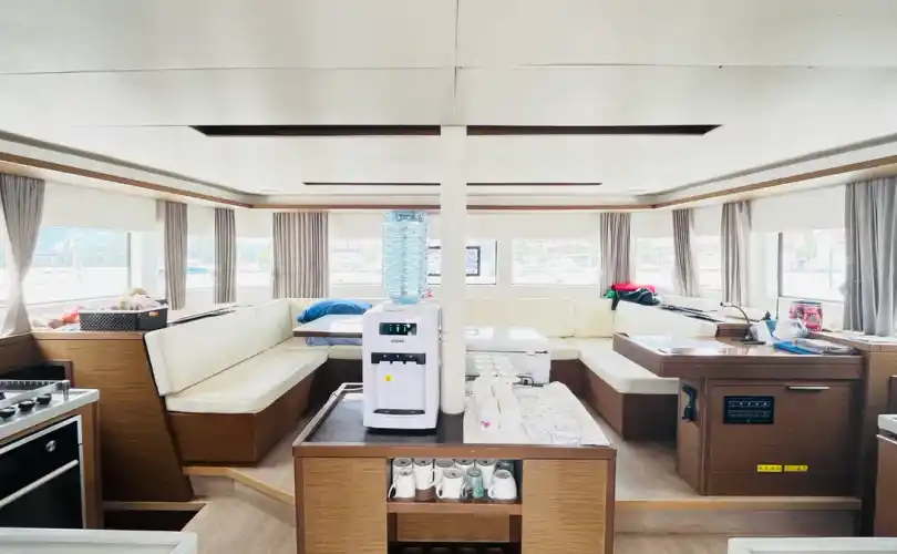 Lagoon 50