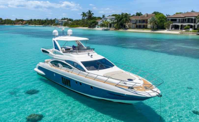 Photo Azimut 64 Fly (2013)