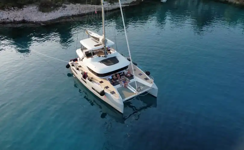 Lagoon 55