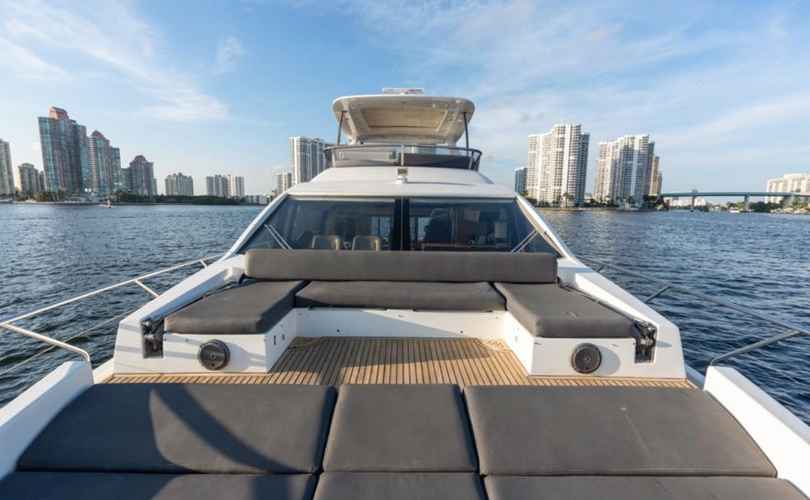 Photo Azimut 70 (2018)