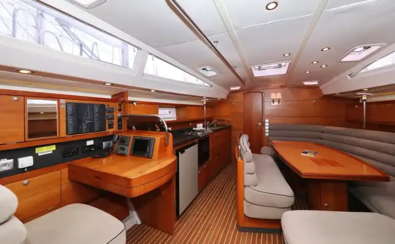 Delphia 47
