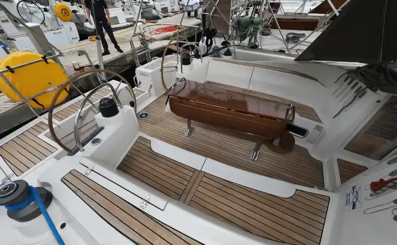 Delphia 47