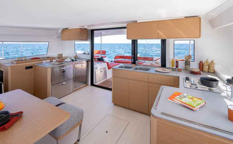 Photo Excess 14 (2024)