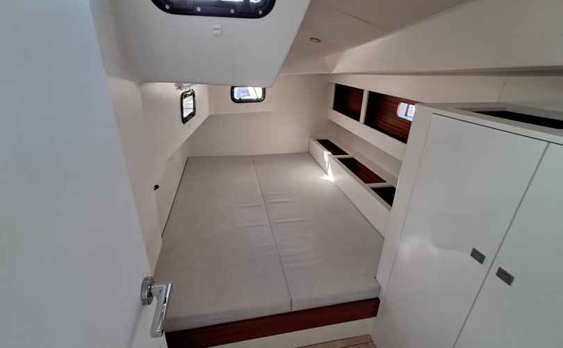 Photo RM 1380 (2025)