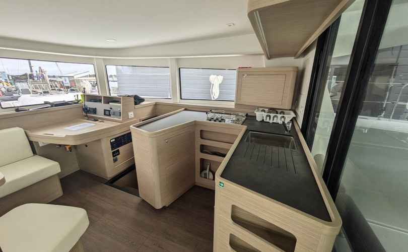 Lagoon 42
