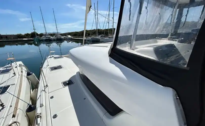 Lagoon 42
