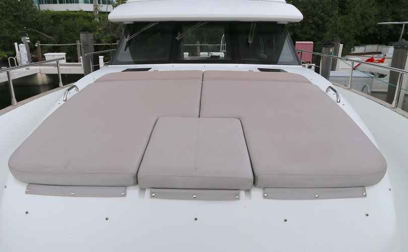 Photo Azimut 43 Magellan (2014)