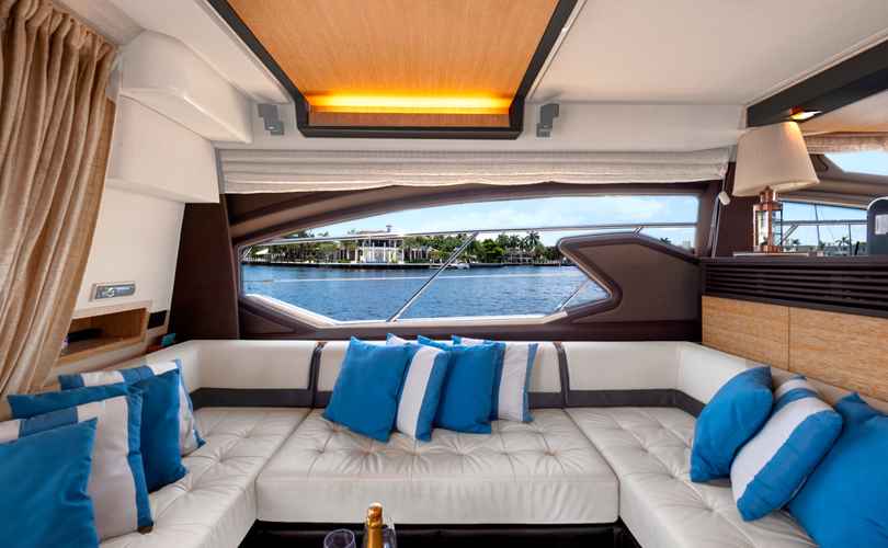 Photo Azimut 64 Fly (2013)